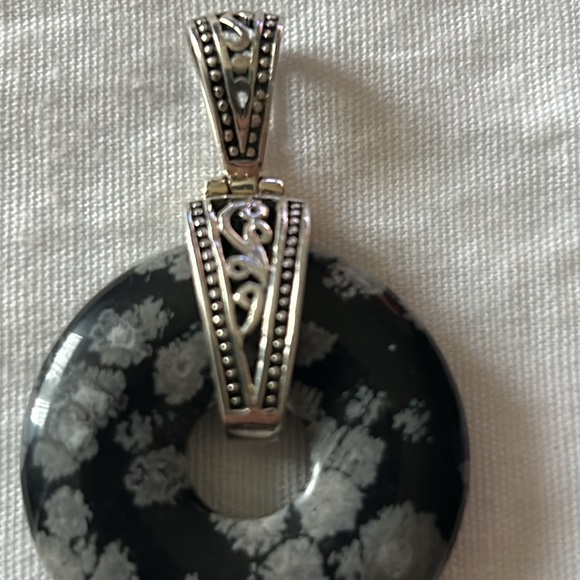 Snowflake obsidian gemstone pendant - Picture 3 of 8